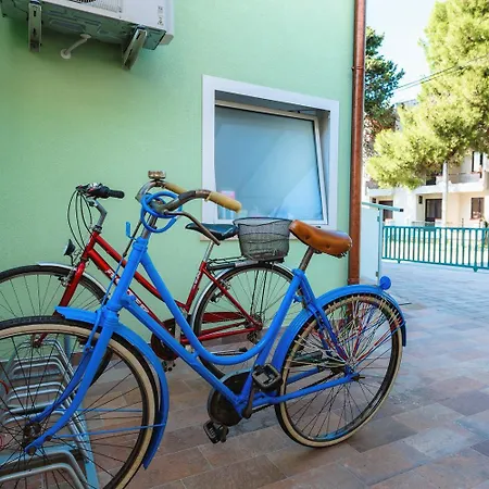 Malerisches Nur 280 Meter Zum Mit Grill, Klima, Wifi Apartamento Umago